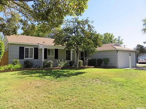 3246 Brookwood Rd photo 1
