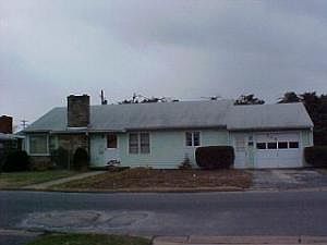 1st image of 209 Rose St