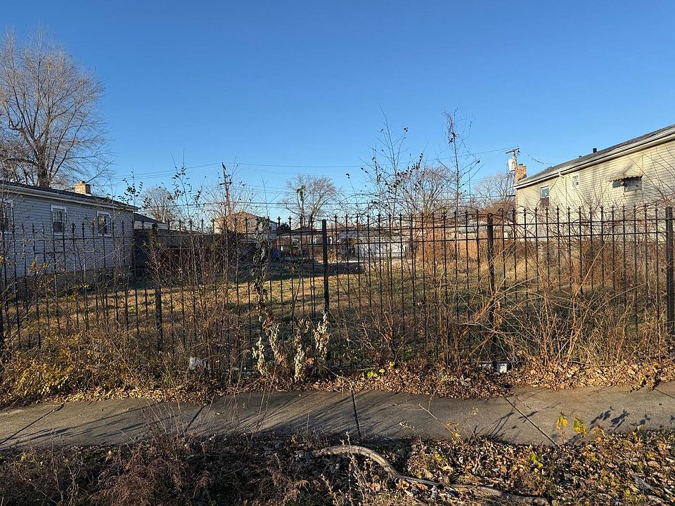 2nd image of 4436 S Leclaire Ave