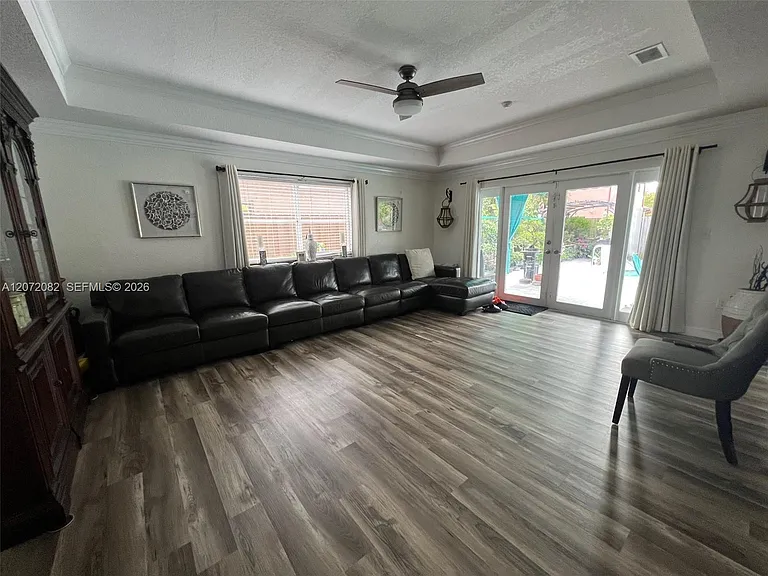 2964 NE 42nd Ave — Photo 6