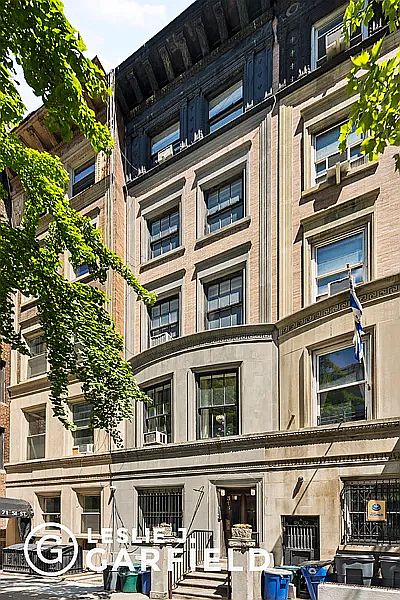 1st image of 315 W 71st St