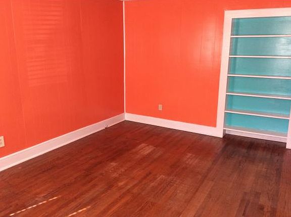 3rd image of 1810 Washington Ave