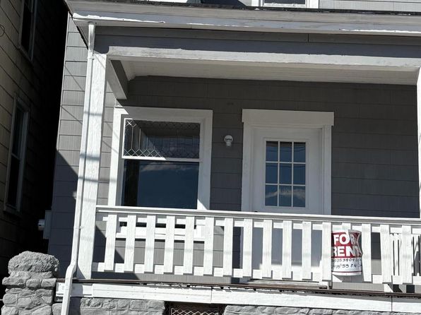 105 E Broad St, Williamstown, PA 17098