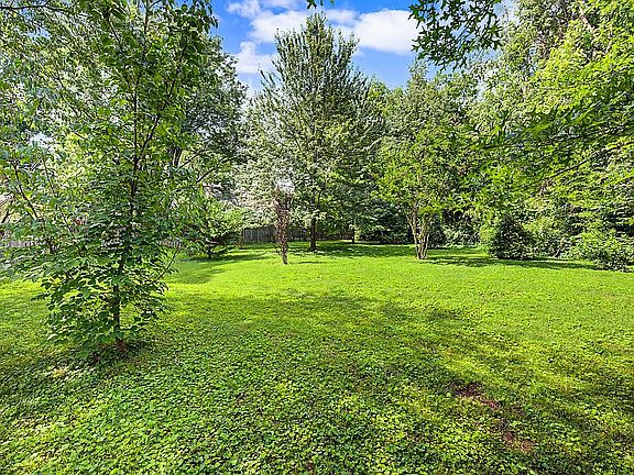 4th image of 2202 Skylark Ct