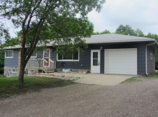 6851 46th Ave SE, Bismarck, ND 58504
