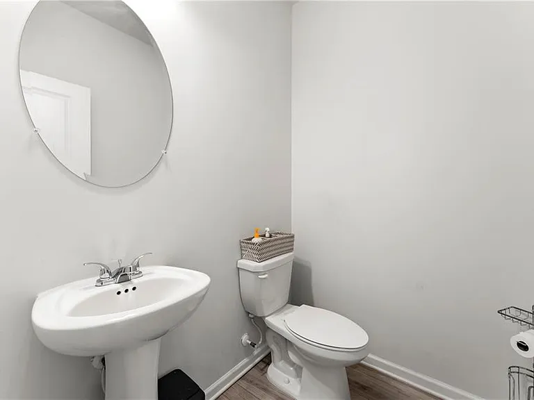 1840 Fabian Way — Photo 10