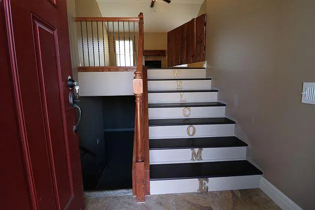 4 bed, 1957 sqft, $2,400 — Photo 2