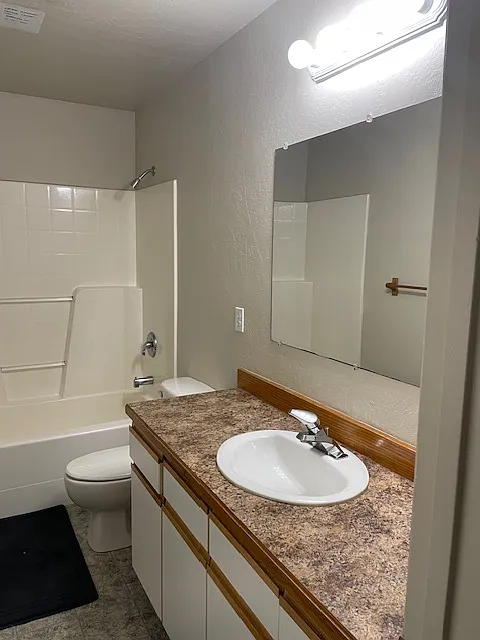 2 bed, 1016 sqft, $1,500 — Photo 3