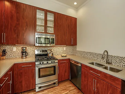 Sold by Sotheby's International Realty | media 6