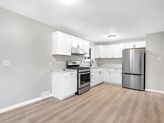 5th image of 3234 163rd St