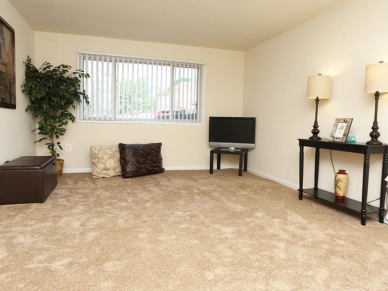 2512 Queens Chapel Rd #203 — Photo 41