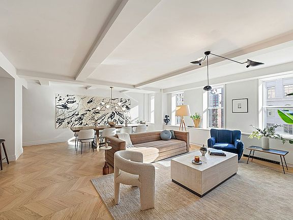 4th image of 393 W End Ave #16B