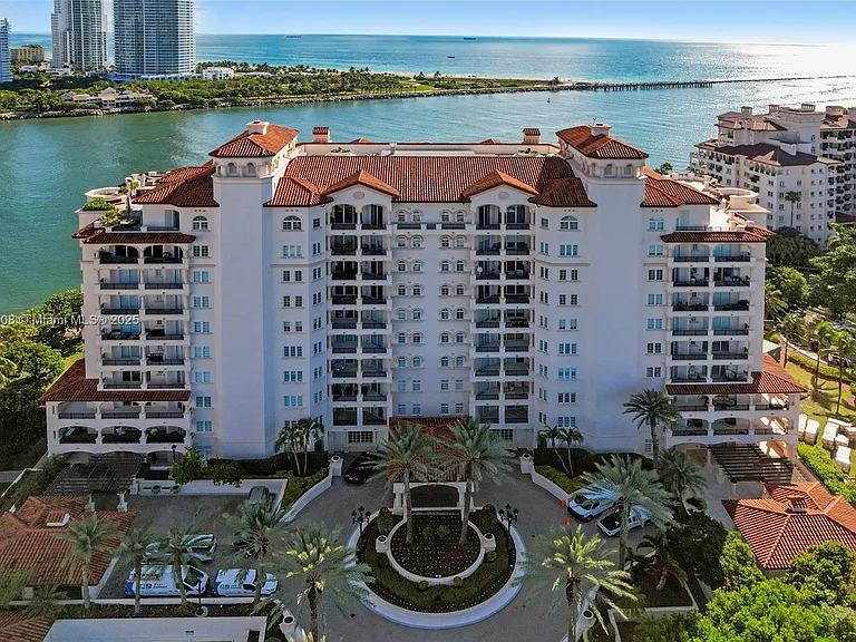 7141 Fisher Island Dr #7141 — Photo 46