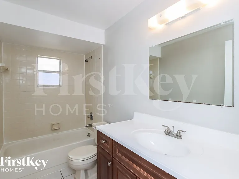2250 Fallon Blvd NE — Photo 10