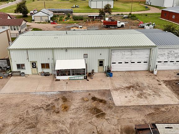 2nd image of 71206 County Ave