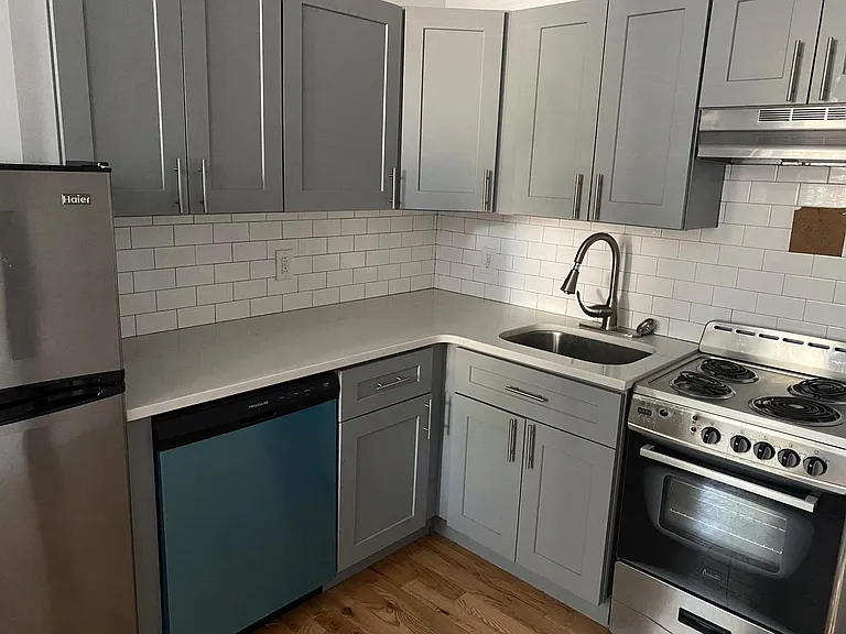 118 N 50th St #B-15 — Photo 4