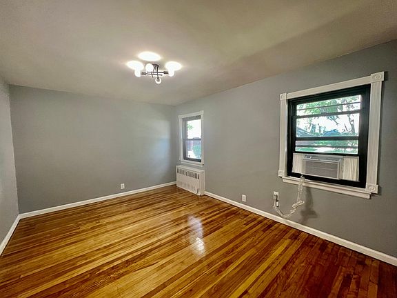2nd image of 19649 69th Ave Floor 1