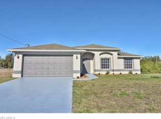 3826 NE 23rd Pl, Cape Coral, FL 33909