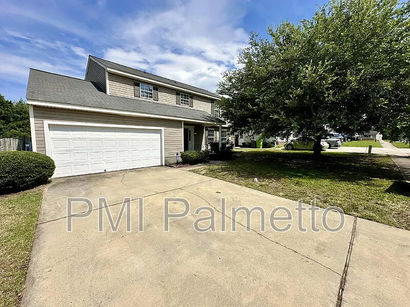 4 bed, 2.5 bath, 2025 sqft, $1,995 — Photo 2