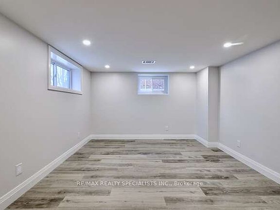 5th image of 43 Firwood Cres