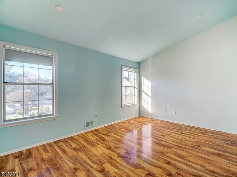 142 Harvest Ln — Photo 21