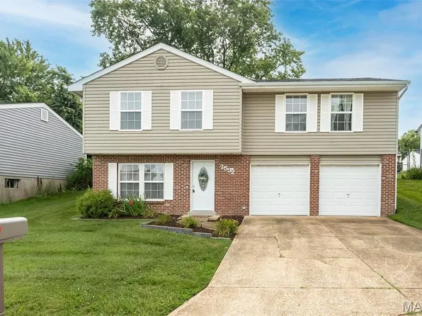 2532 Wellesley Dr, High Ridge, MO 63049