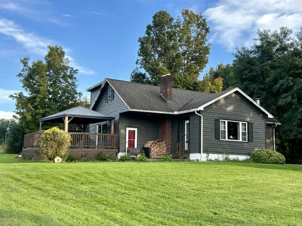 11123 West Rd, Albion, PA 16401