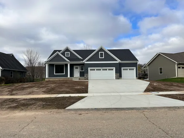 9302 28th Ave, Jenison, MI 49428