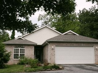 945 Kanuga Rd, Hendersonville, NC 28739