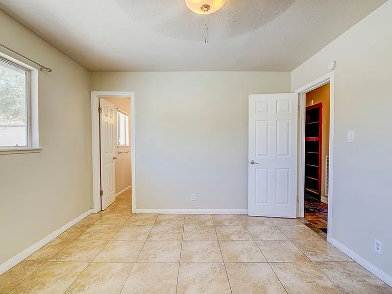 3990 Syracuse Dr — Photo 49