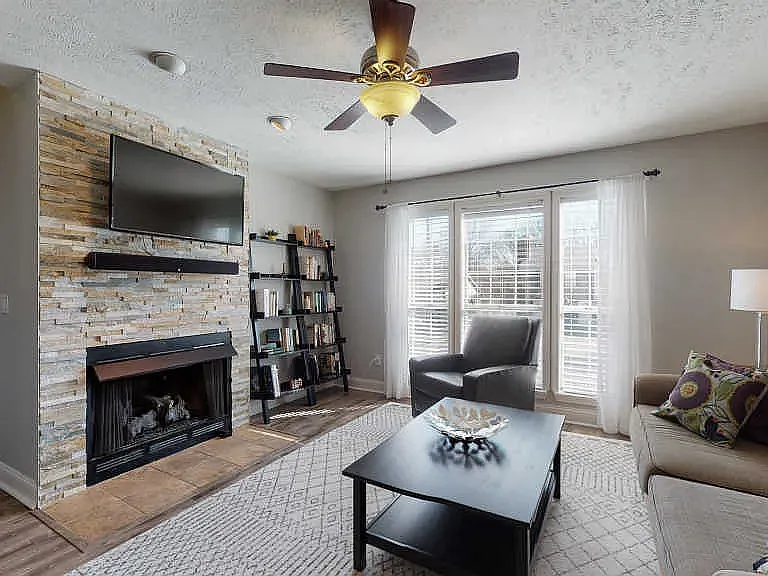 5715 Brentwood Meadows Cir — Photo 6