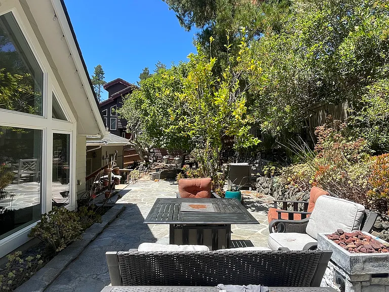 Tully Pl — Photo 13