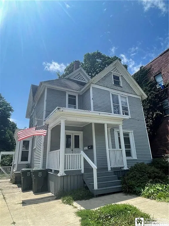 2 bed, 1.0 bath, 1914 sqft, $800 — Photo 1