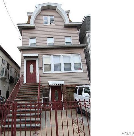 1st image of 136 Waverly St
