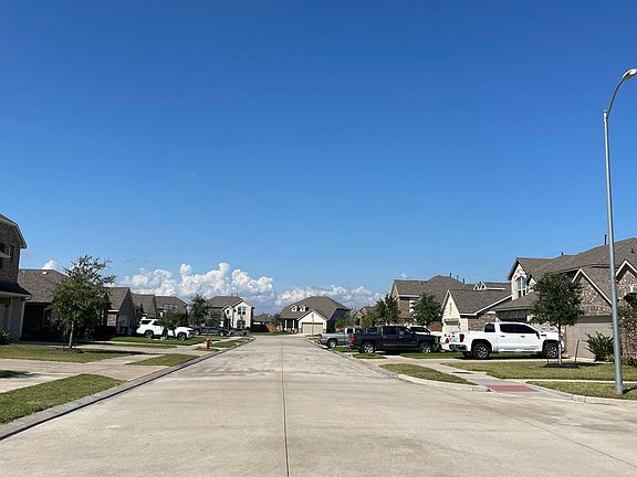 4th image of 1702 Diamond Mountain Dr