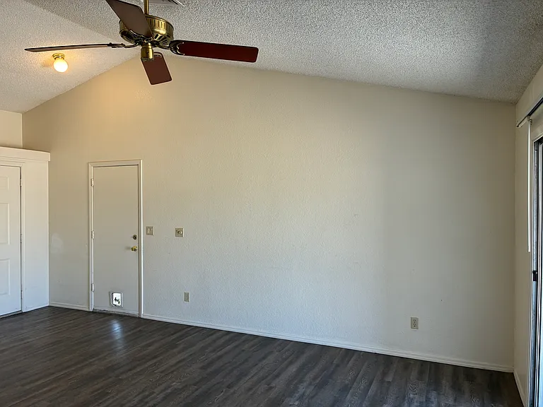 8208 W Columbine Dr — Photo 5