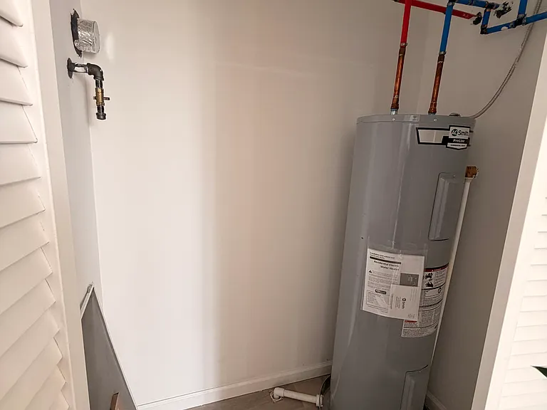 59-61 Cedar St #2 — Photo 7