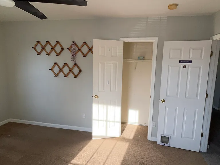2604 Elkhart St — Photo 17