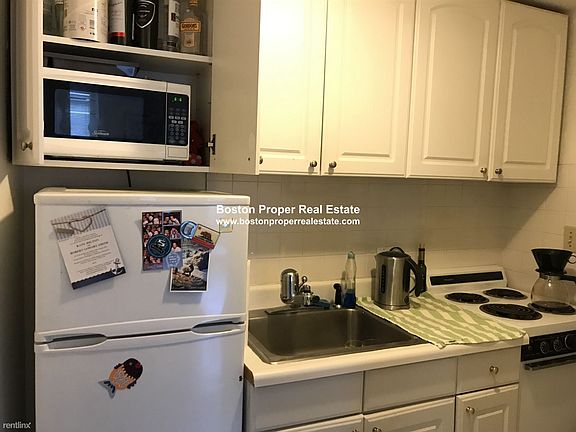 49 Gloucester #4 Boston - Back Bay Unit Photo 4