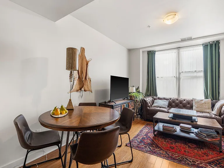 222 Montgomery St #3H — Photo 10