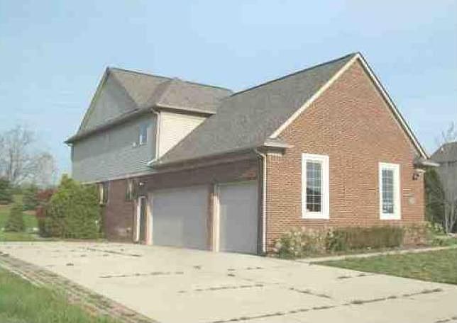 1st image of 980 Woodside Dr