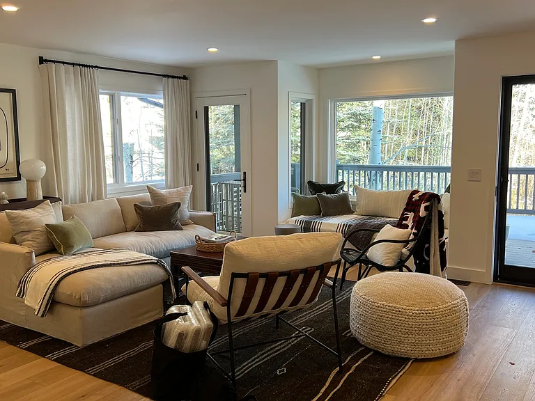 106 Camas Loop W — Photo 3