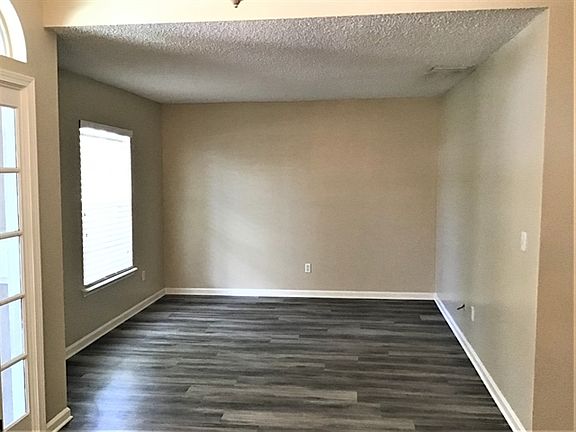 4th image of 101 N Lake Cunningham Ave