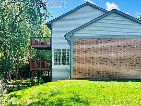 5th image of 597 Winwood Cir