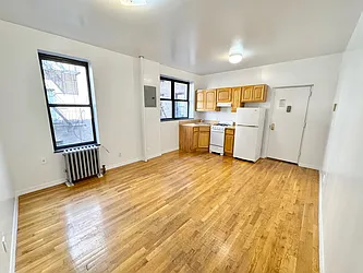285 Mott Street, #A15