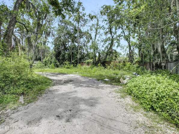 9542 RAGSDALE Drive, Jacksonville, FL 32257