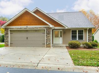 10 Jennlynn Dr, Arden, NC 28704