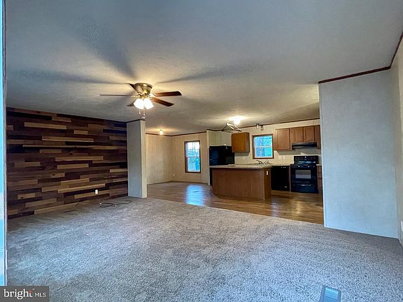 5th image of 34477 Virginia Dr