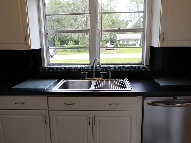 1117 NW 44th Ave #1 — Photo 3
