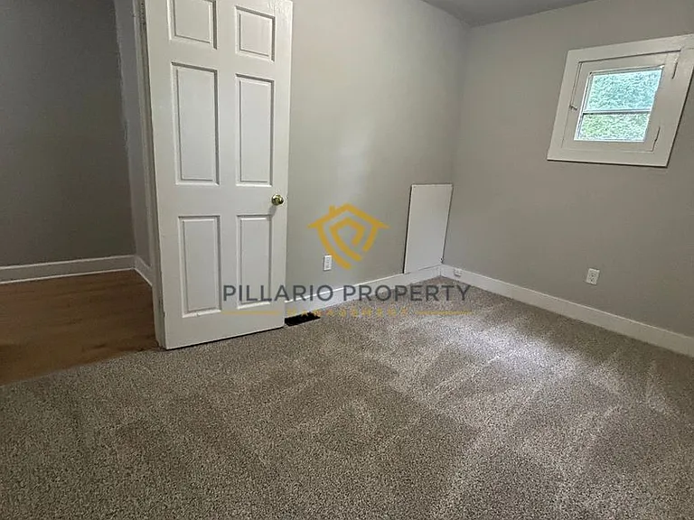 3943-3945 Cornelius Ave — Photo 15